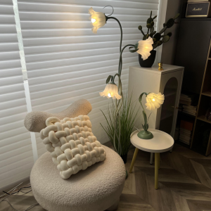 Bell orchid shaped floor lamp